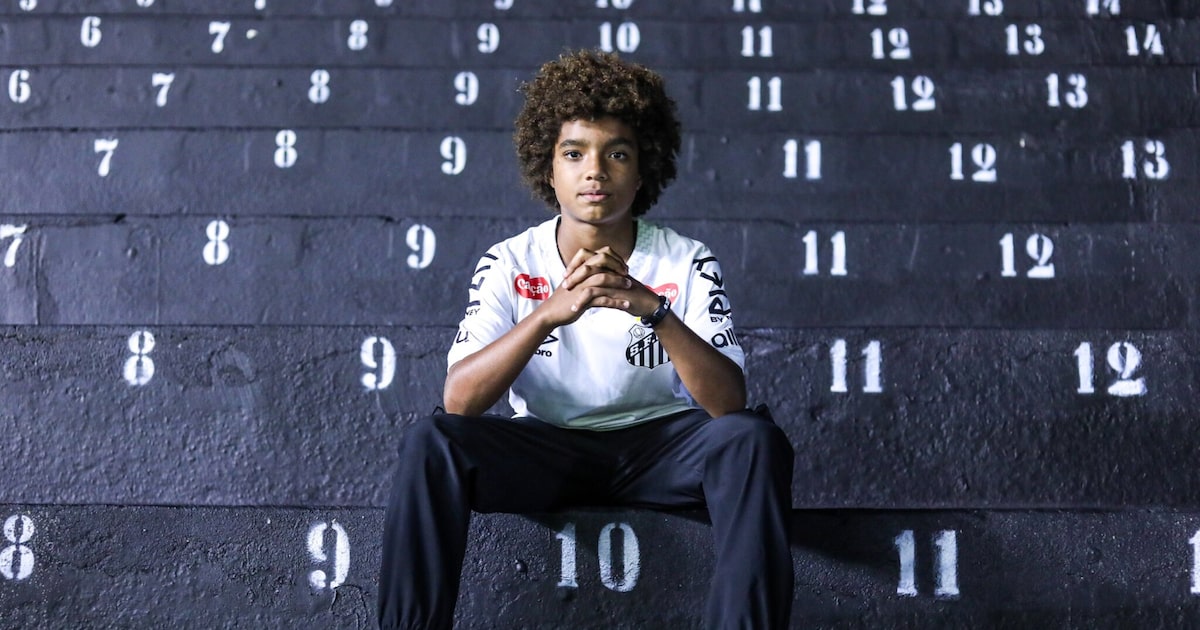 Santos elabora estratégia para desenvolver jovem talento de 13 anos como novo Neymar
