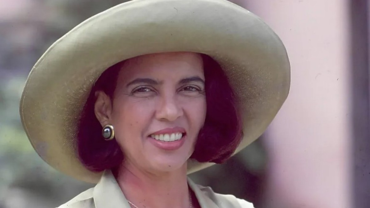 Lúcia Alves é internada em estado grave após diagnóstico de câncer no pâncreas