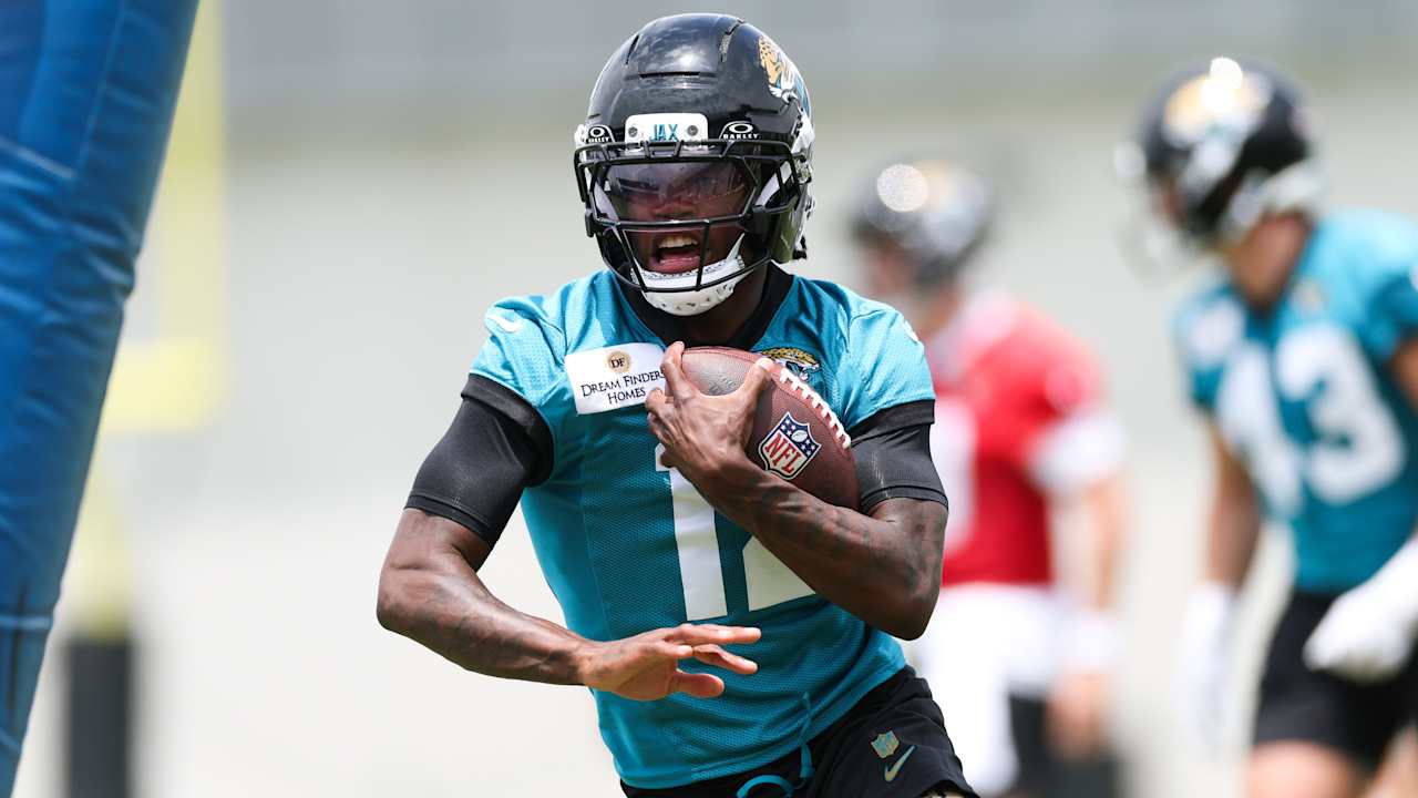 Rivais tentarão desgastar o novato Travis Hunter em defesa contra os Jaguars