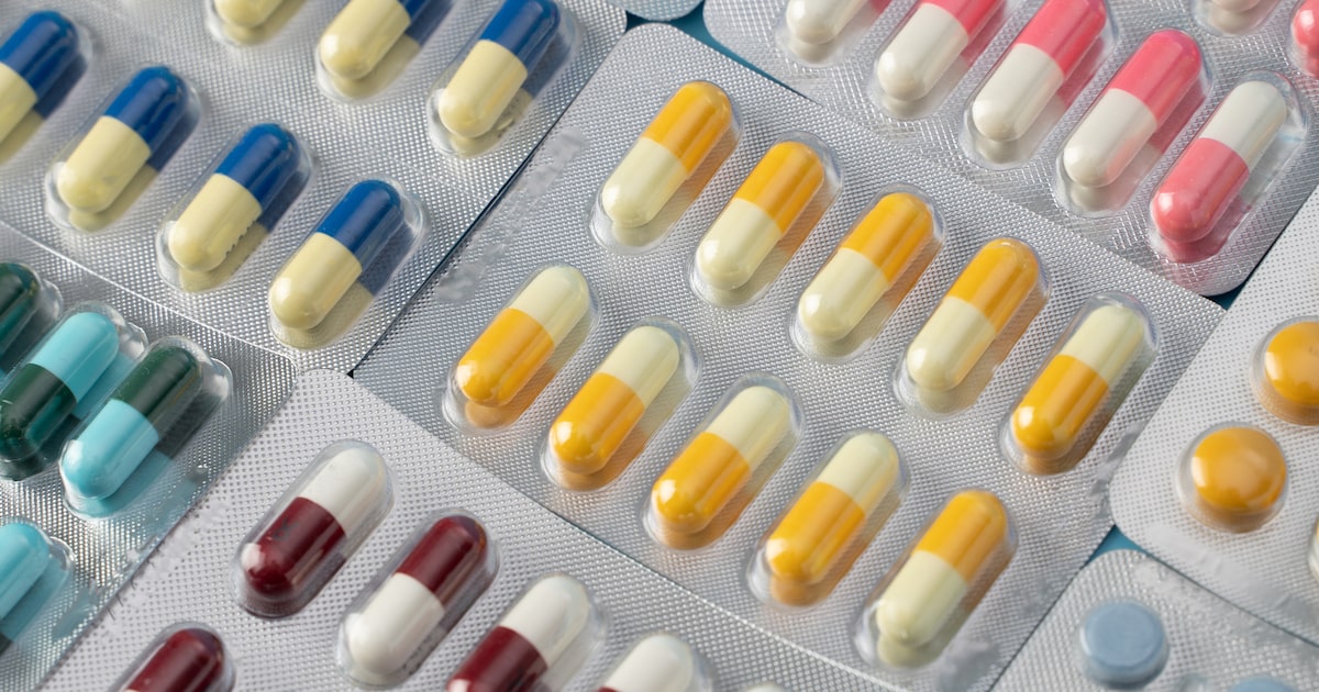 Uso adequado dos antibióticos é fundamental para evitar um quadro que preocupa no mundo inteiro: a resistência bacteriana. (Foto: onephoto/Adobe Stock)