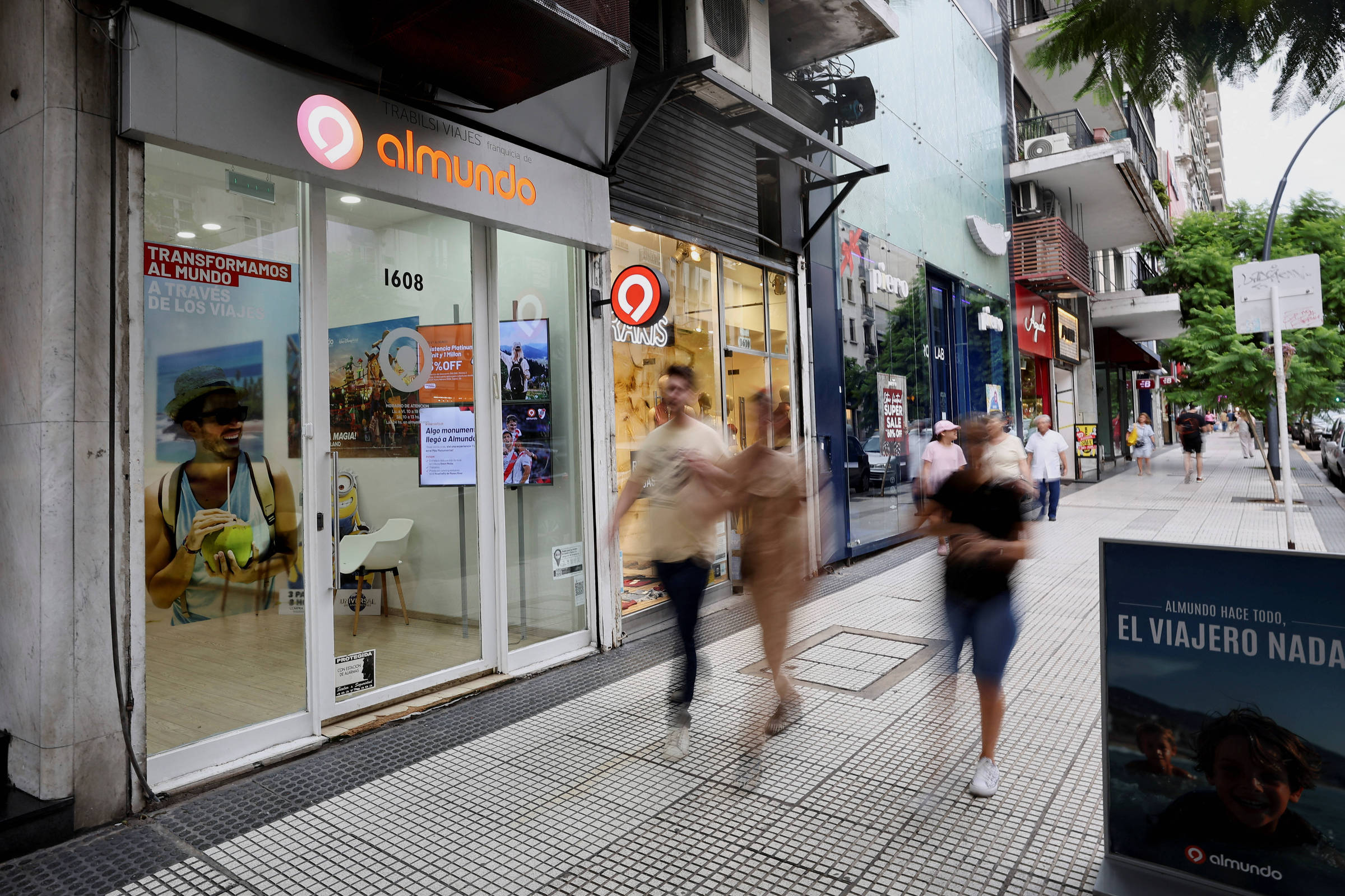 Empresas brasileiras investem na Argentina enquanto estrangeiras se retiram do país