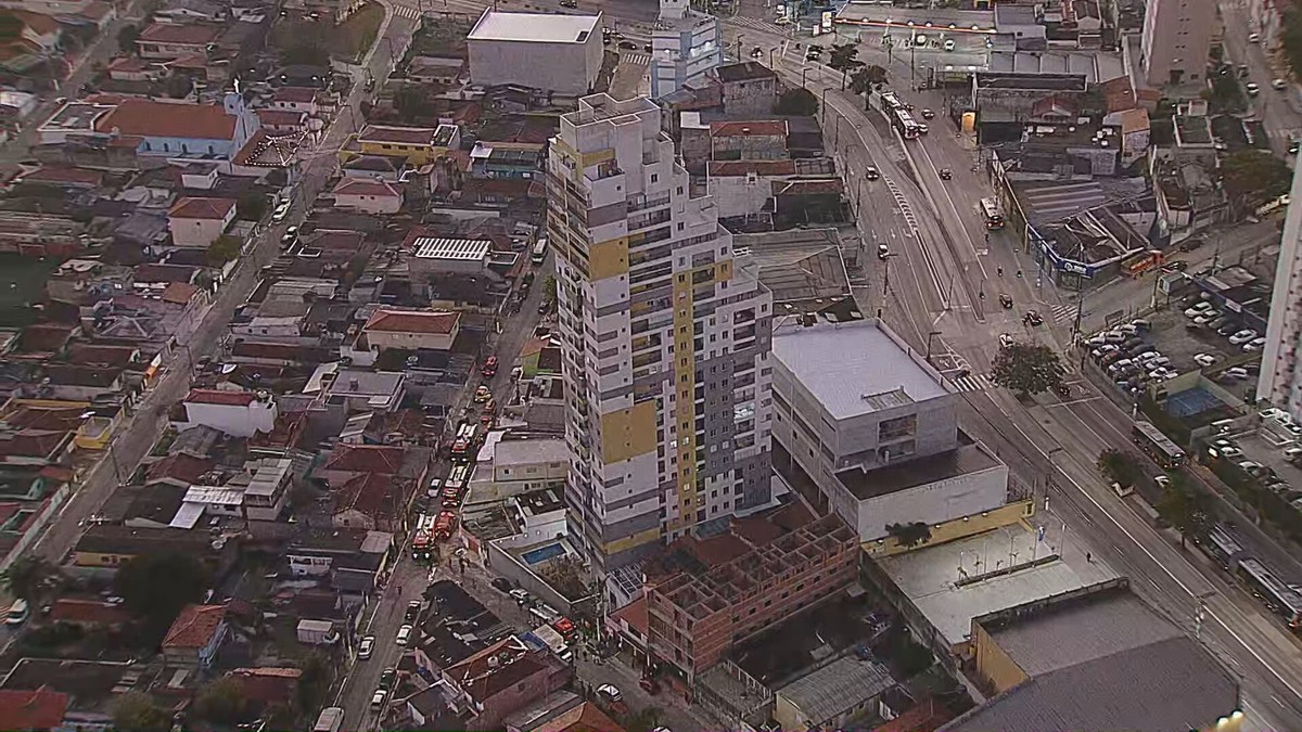 Mulher é encontrada morta em apartamento e polícia investiga feminicídio em SP