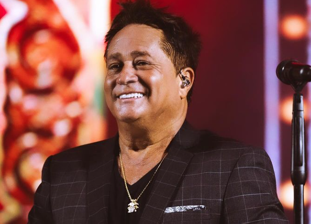 Leonardo causa polêmica em show na Paraíba ao aparecer embriagado no palco