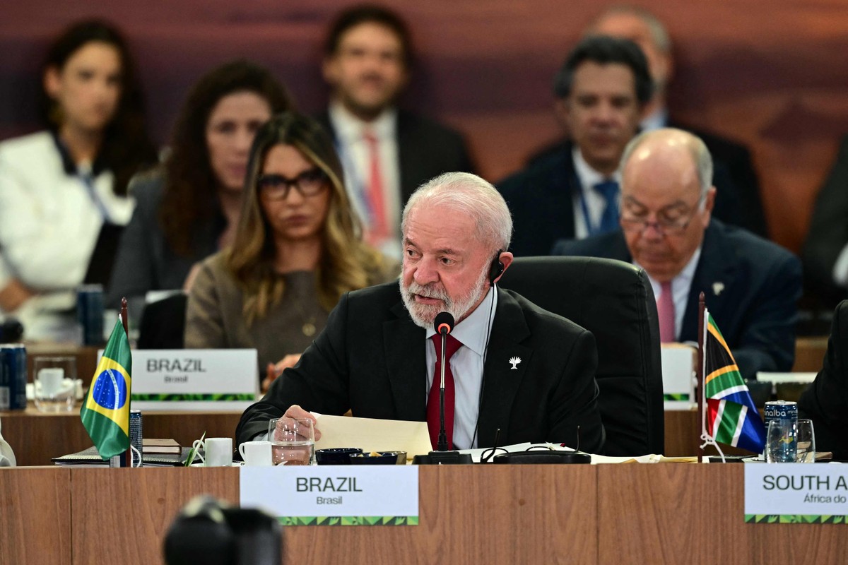 Governo abandona apatia e apresenta novo discurso em busca de soluções