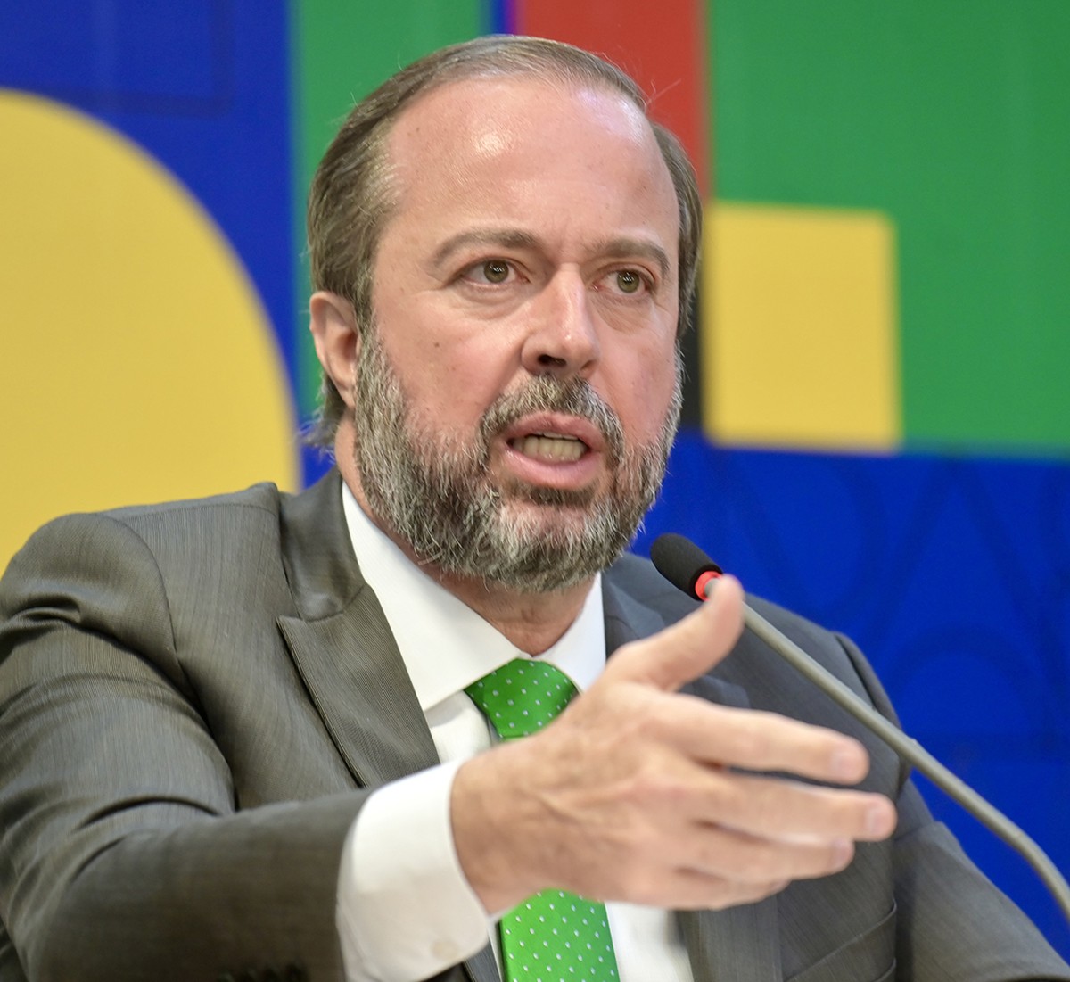 Ministro Alexandre Silveira defende regulação da ANP para garantir preços justos do gás