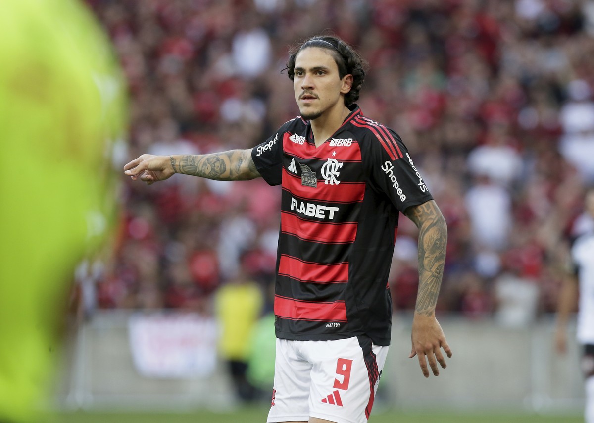 Pedro critica cobrança de Filipe Luís como desrespeitosa e acima do tom