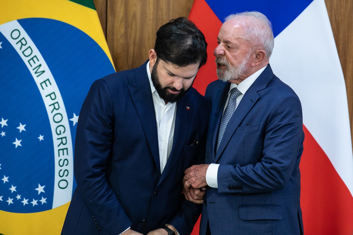 Lula discute tarifas de Trump em viagem ao Chile, considerada 'inevitável'
