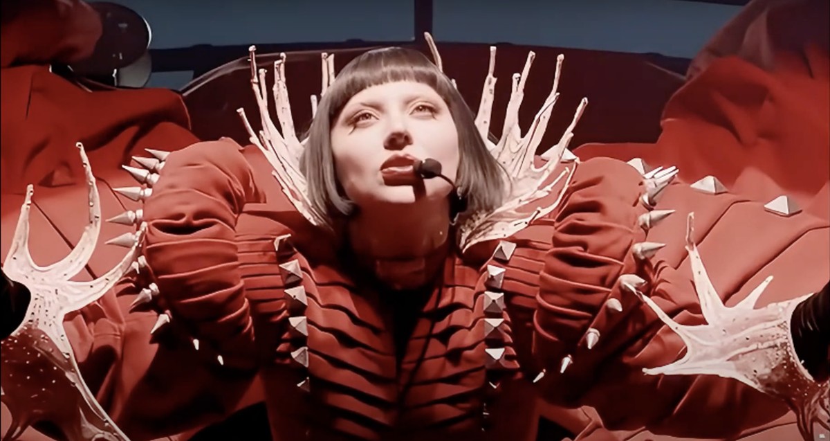 Lady Gaga: pirataria antes de show em Copa (Foto: Reprodução do YouTube)