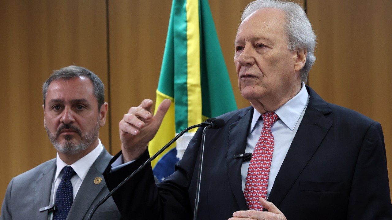 Lula busca apoio do PCC para melhorar imagem da segurança pública no país