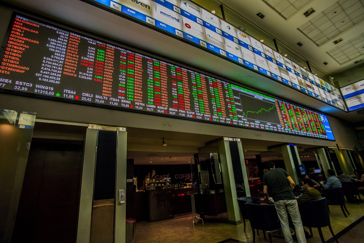 Ibovespa atinge novo recorde e supera a marca de 140 mil pontos