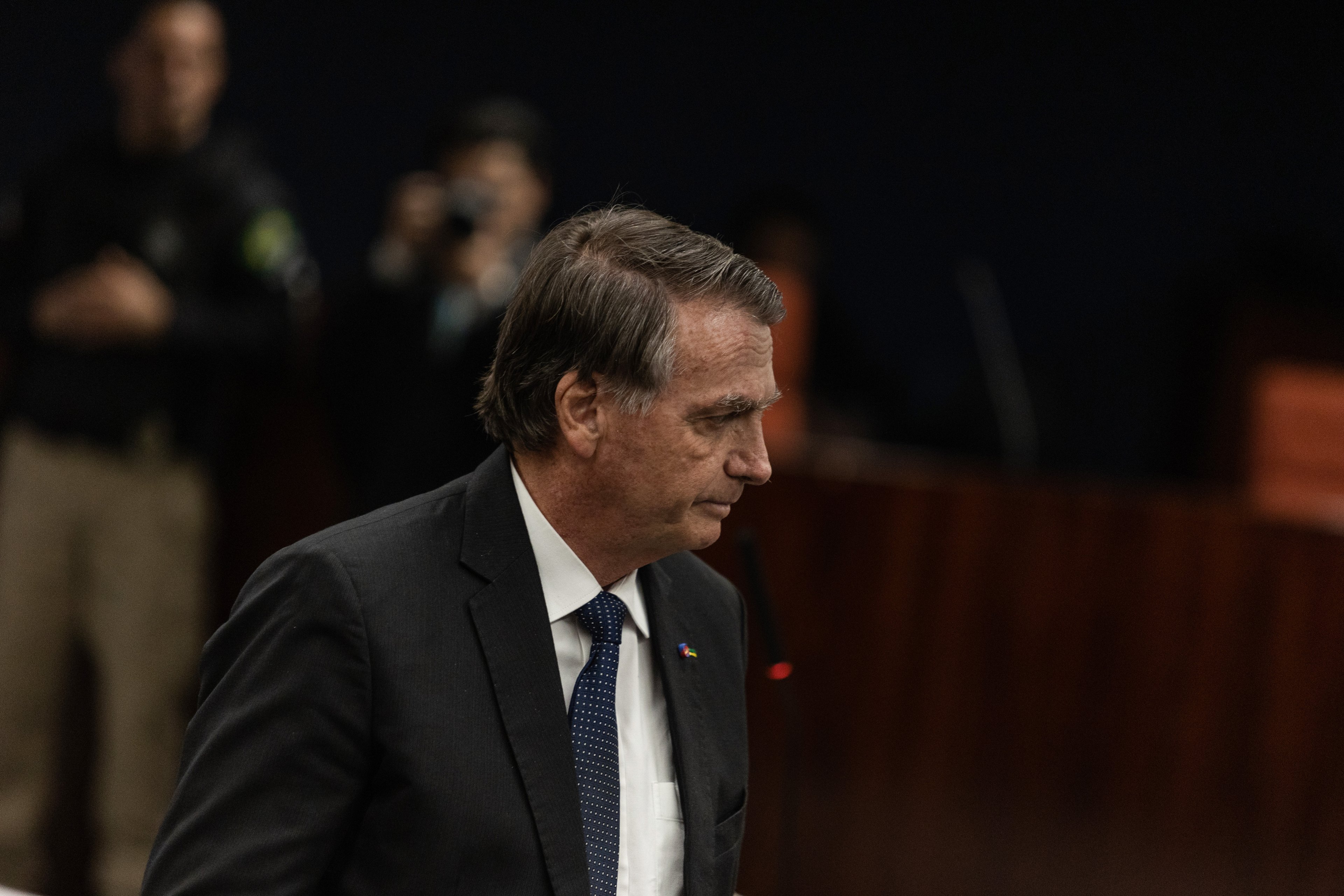 Bolsonaro revela que sempre guardou dólares em casa durante sua vida política