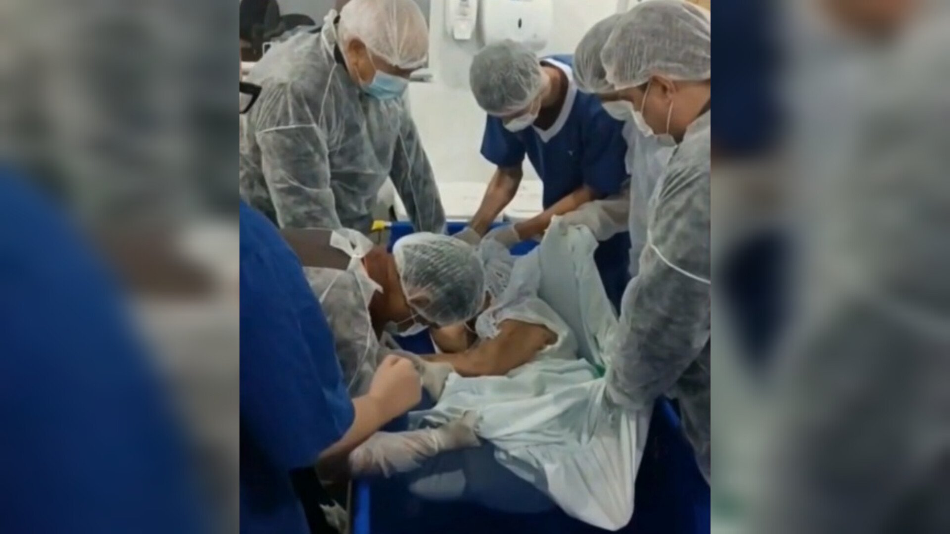 Idosa realiza batismo em UTI de hospital após diagnóstico de câncer colorretal