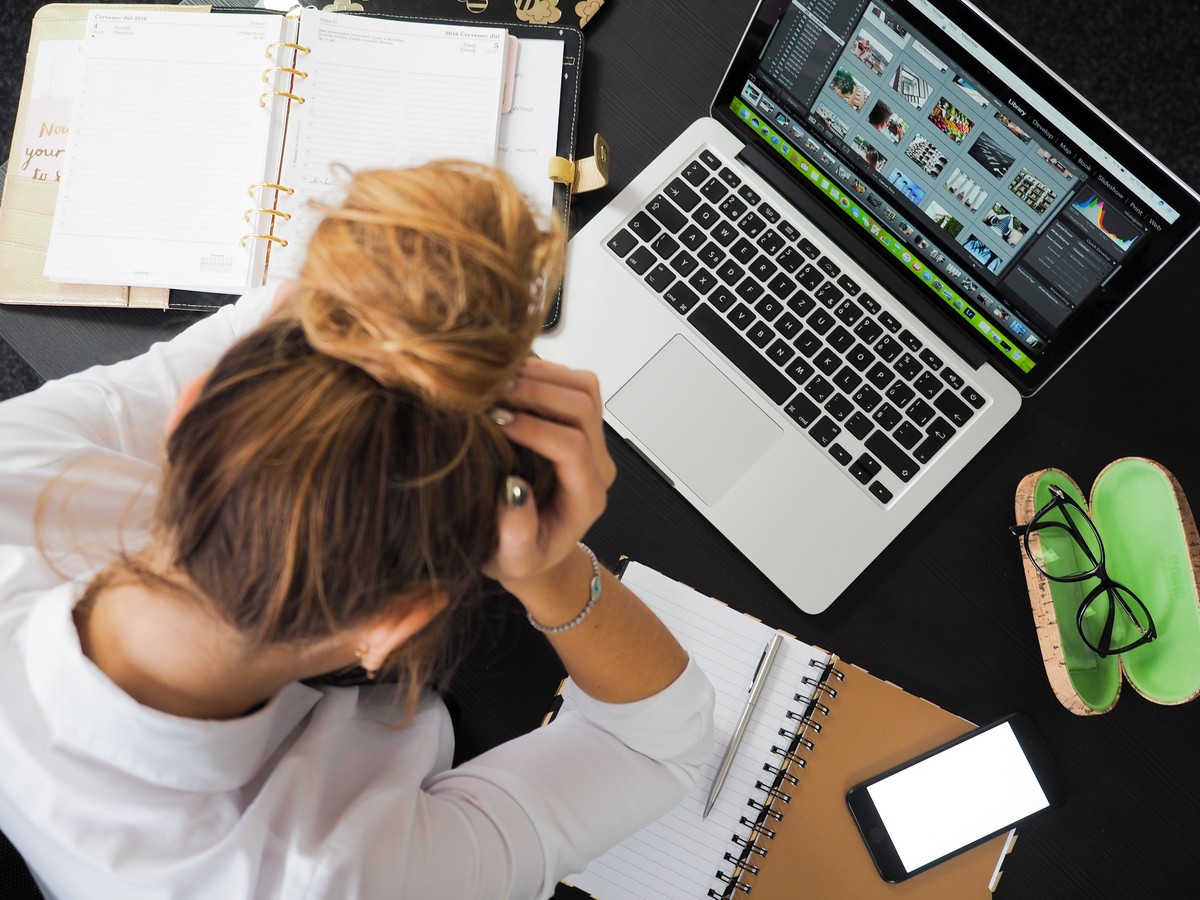 Estudo revela que causas do burnout podem ir além do ambiente de trabalho