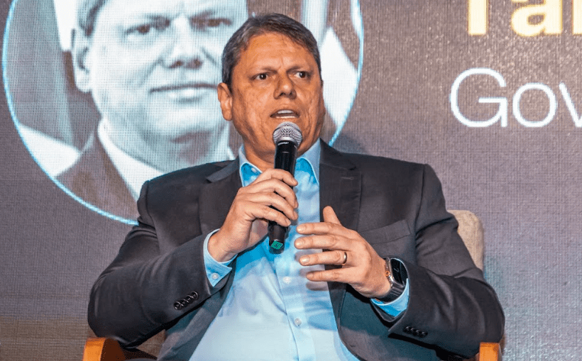 Tarcísio de Freitas vê direita fortalecida após manifestação bolsonarista em São Paulo