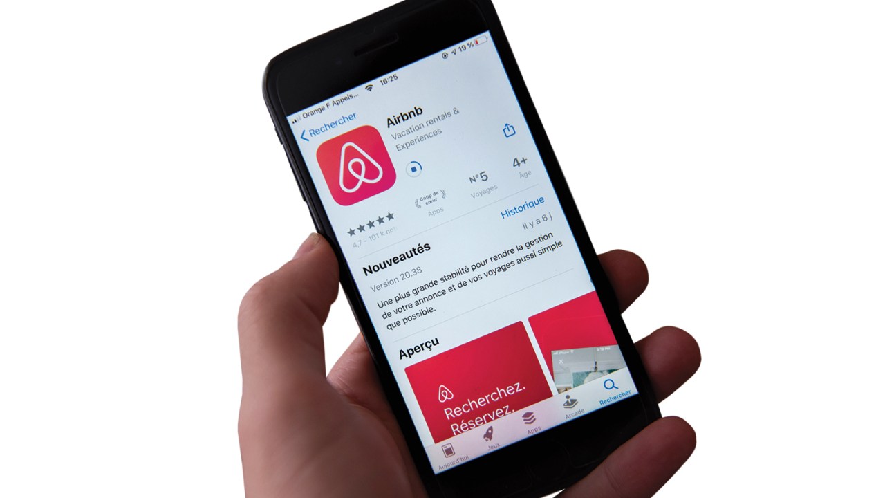 Cidades enfrentam conflitos com o Airbnb por regulamentações e moradia acessível