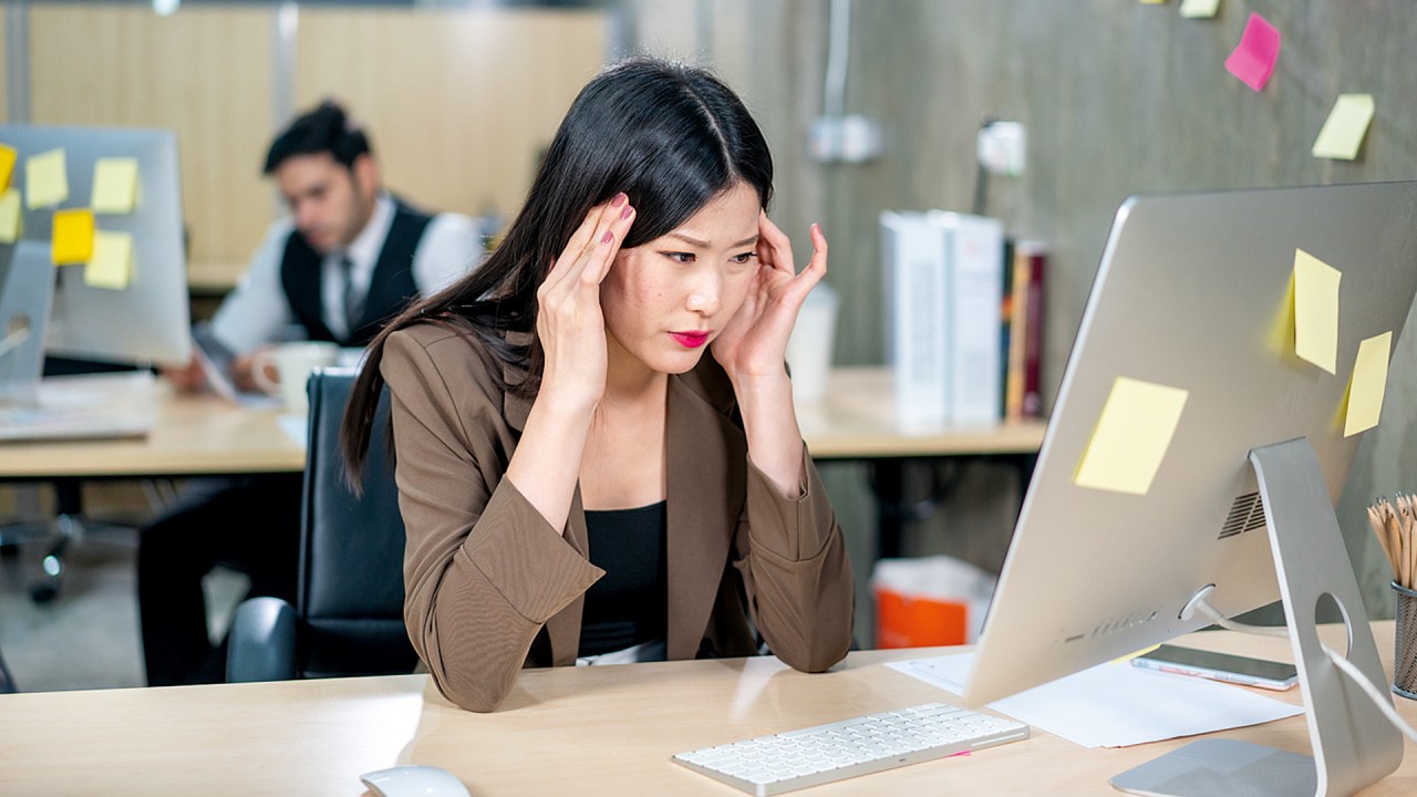 Excesso de trabalho altera estrutura cerebral, alertam especialistas em saúde mental