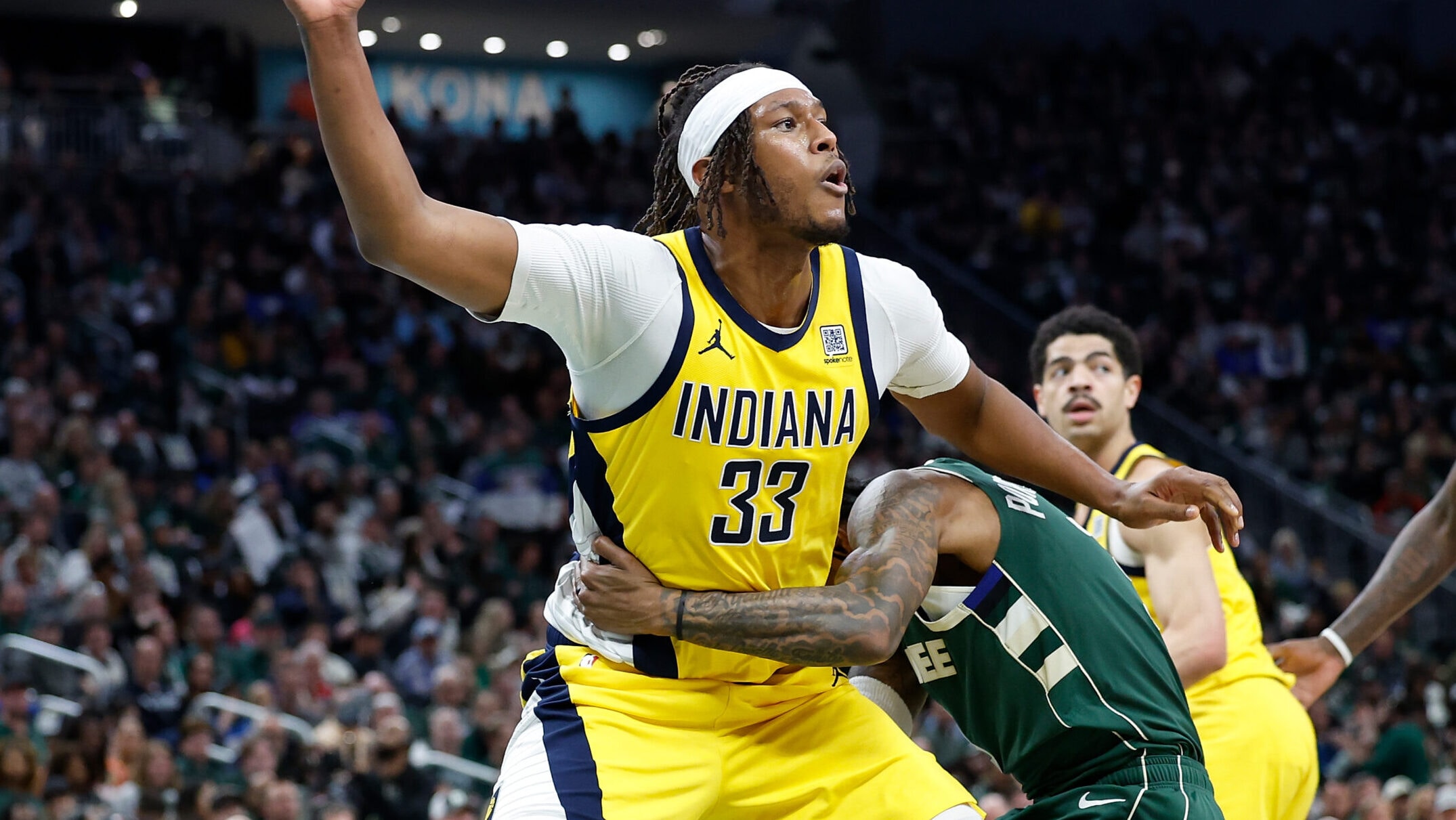 Myles Turner fecha contrato de R$ 107 milhões com o Bucks após lesão de Lillard
