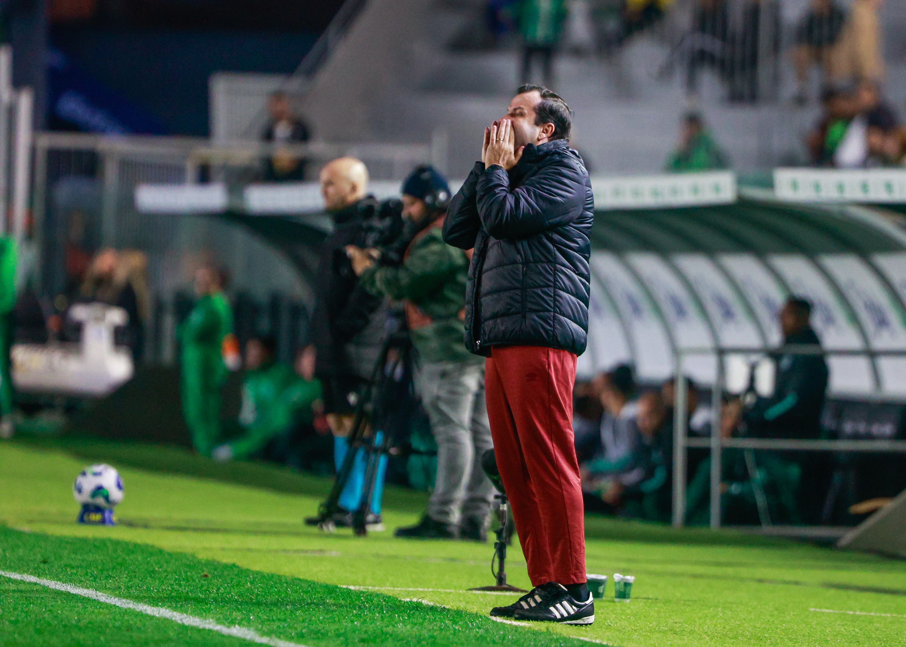 Sport mantém esperança de escapar da zona de rebaixamento após 12 jogos sem vitória