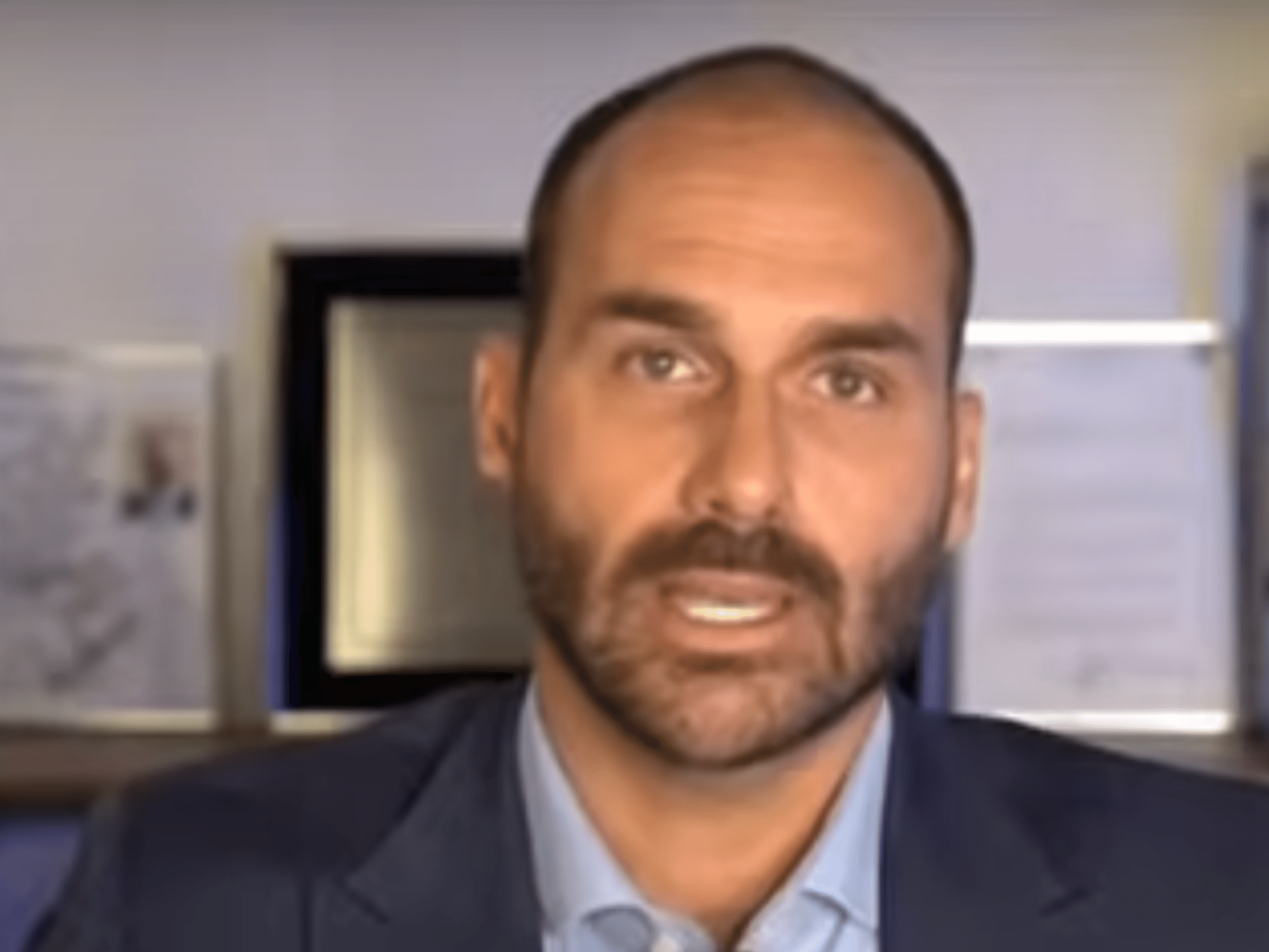 Tarifas são decretadas e Eduardo Bolsonaro expressa surpresa com a decisão