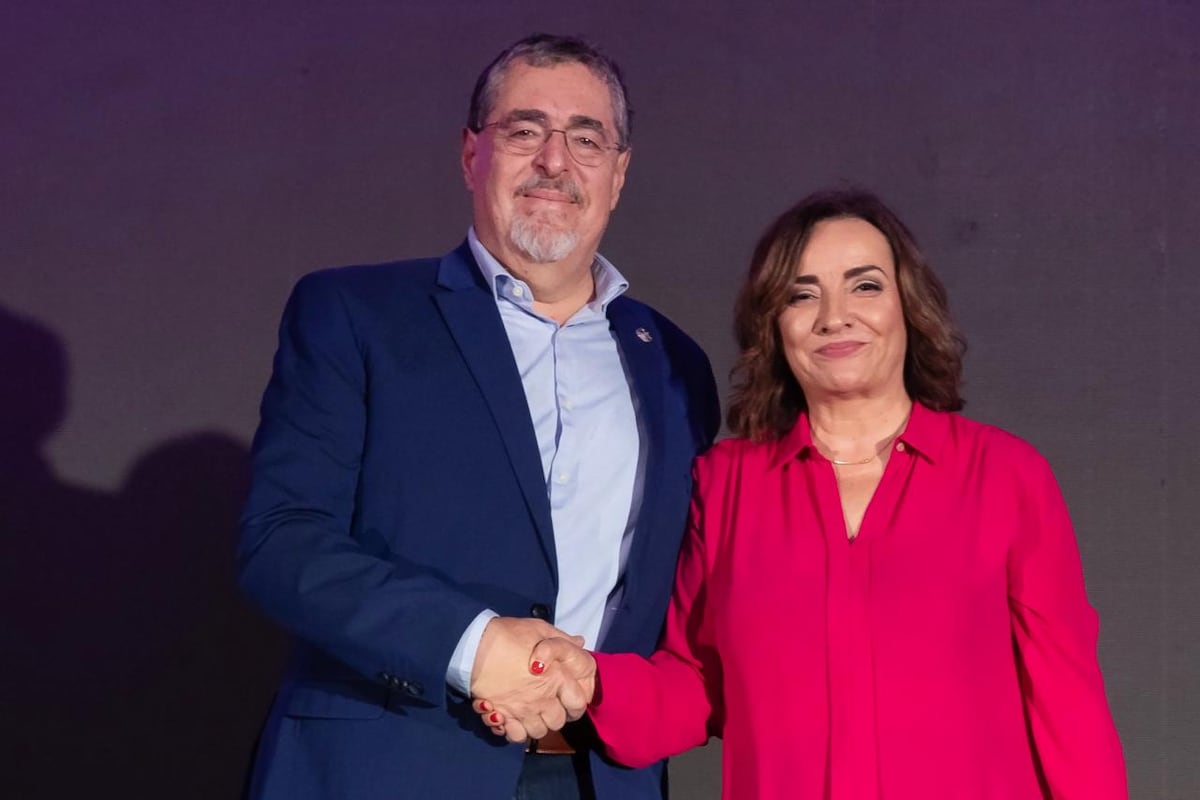 Bernardo Arévalo promete combater corrupção e fortalecer democracia em Guatemala