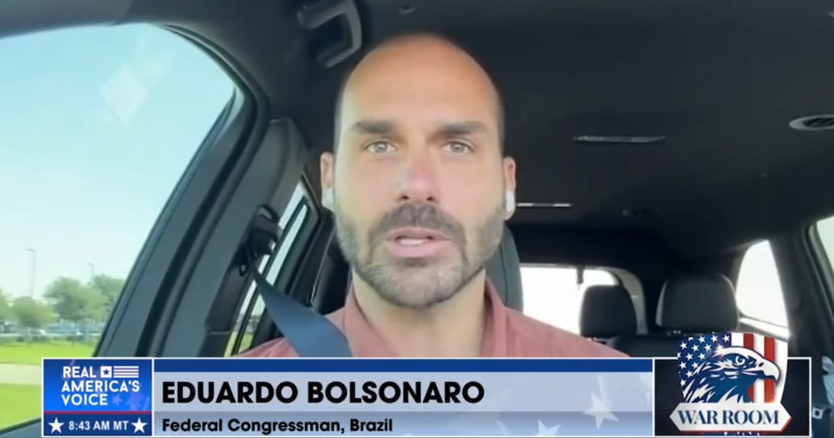 Aliados de Eduardo discutem futuro político nos EUA, mas ele carece de requisitos