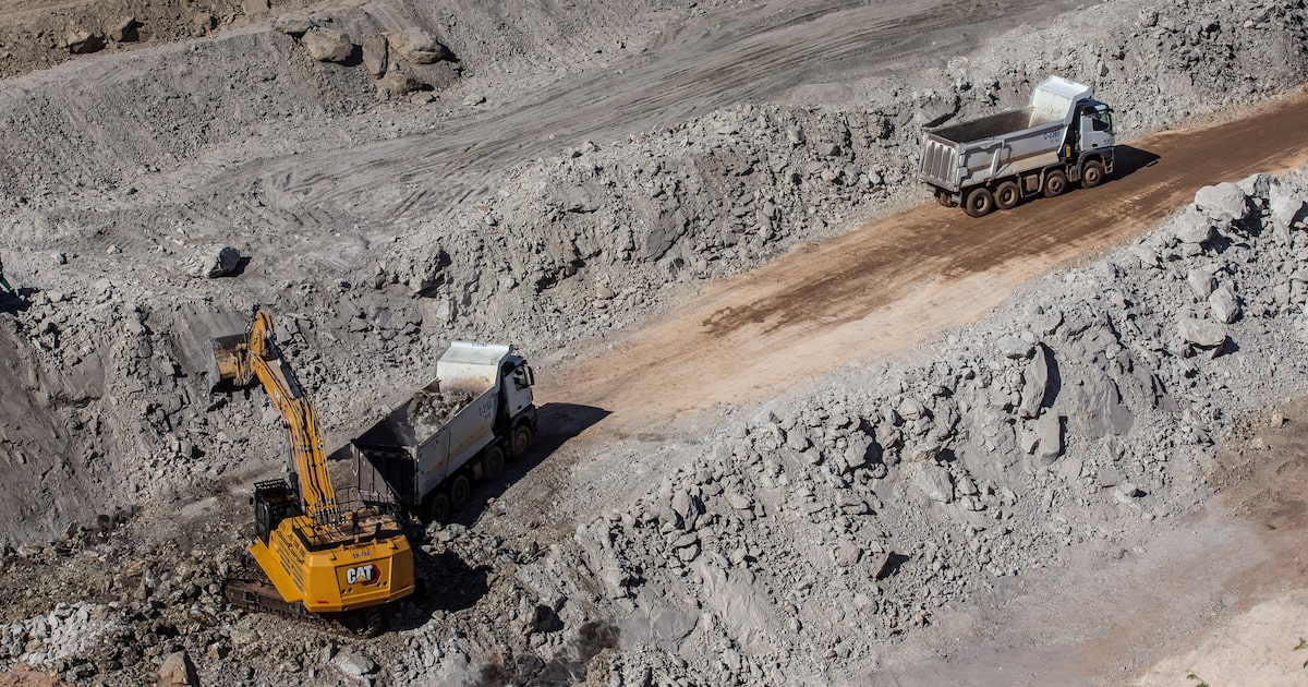 Extração de lítio em Minas Gerais; empresas chinesas anunciaram investimentos da ordem de US$ 3,5 bilhões em projetos de mineração em Minas e na Bahia (Foto: Taba Benedicto/Estadão Conteúdo)