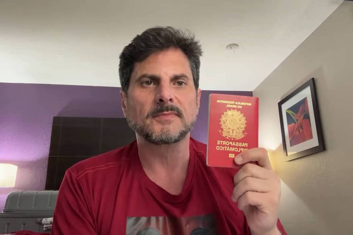 Defesa solicita habeas corpus para evitar prisão de senador na volta ao Brasil
