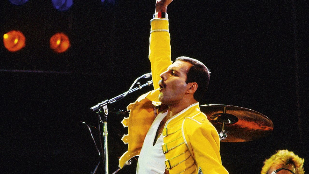Revelações impactantes na biografia de Freddie Mercury surpreendem fãs e admiradores