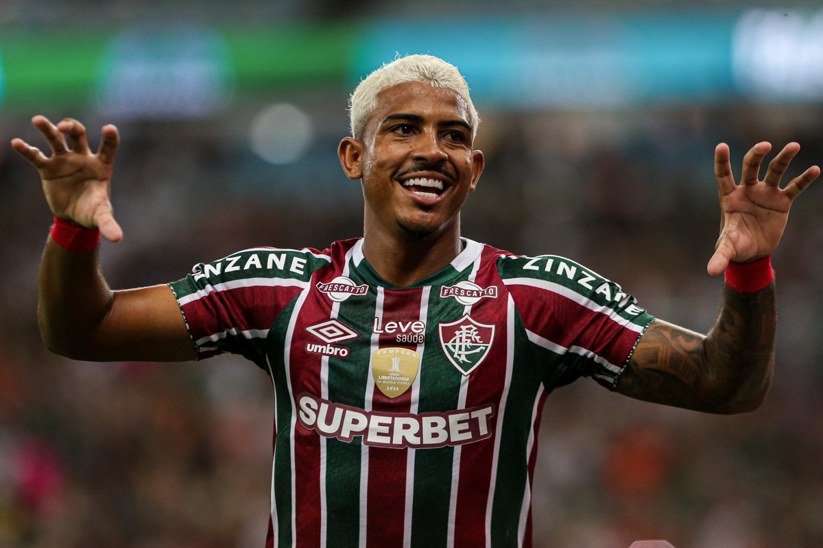 Fluminense confirma retorno de John Kennedy após período de empréstimo