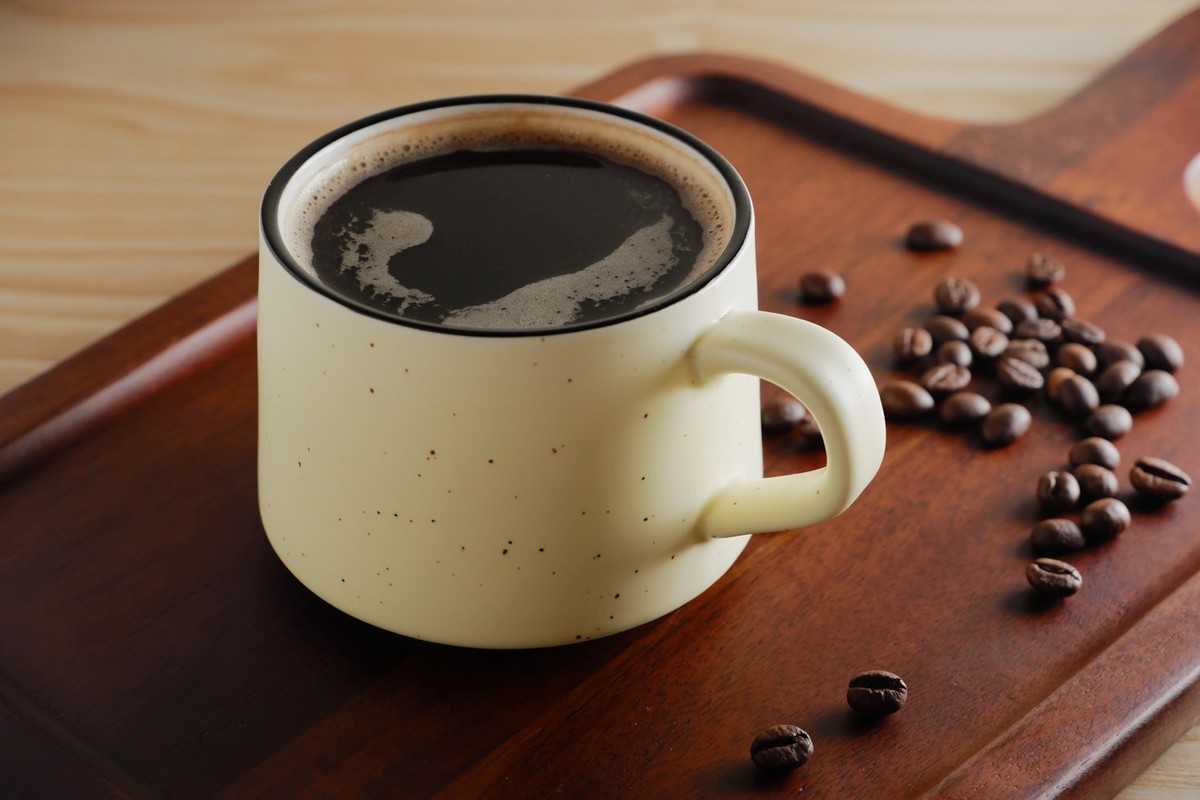 Café pode prejudicar seu sono mesmo horas após o consumo, revela estudo