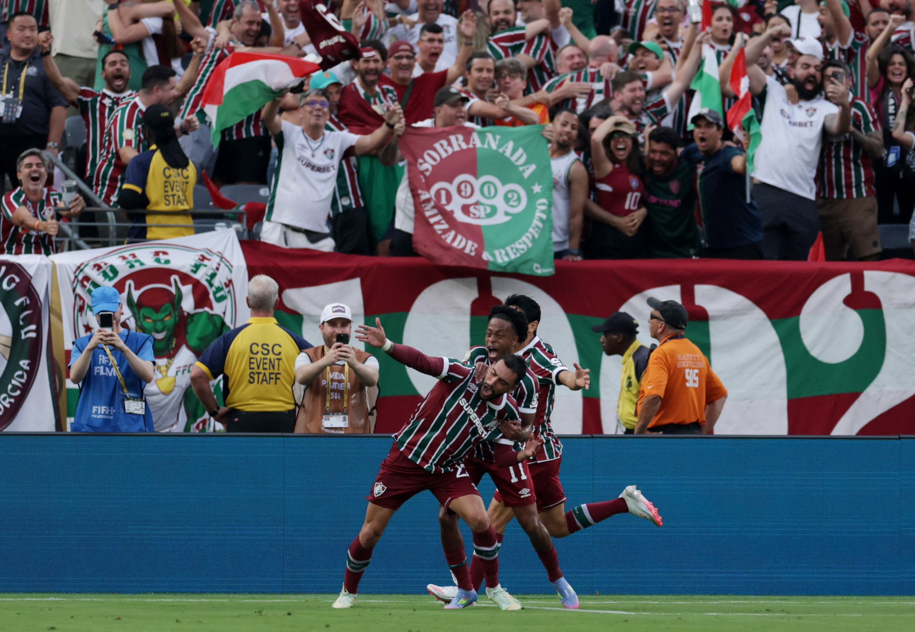 Campeão mundial elogia Thiago Silva e o chama de 'lenda' por sua humildade