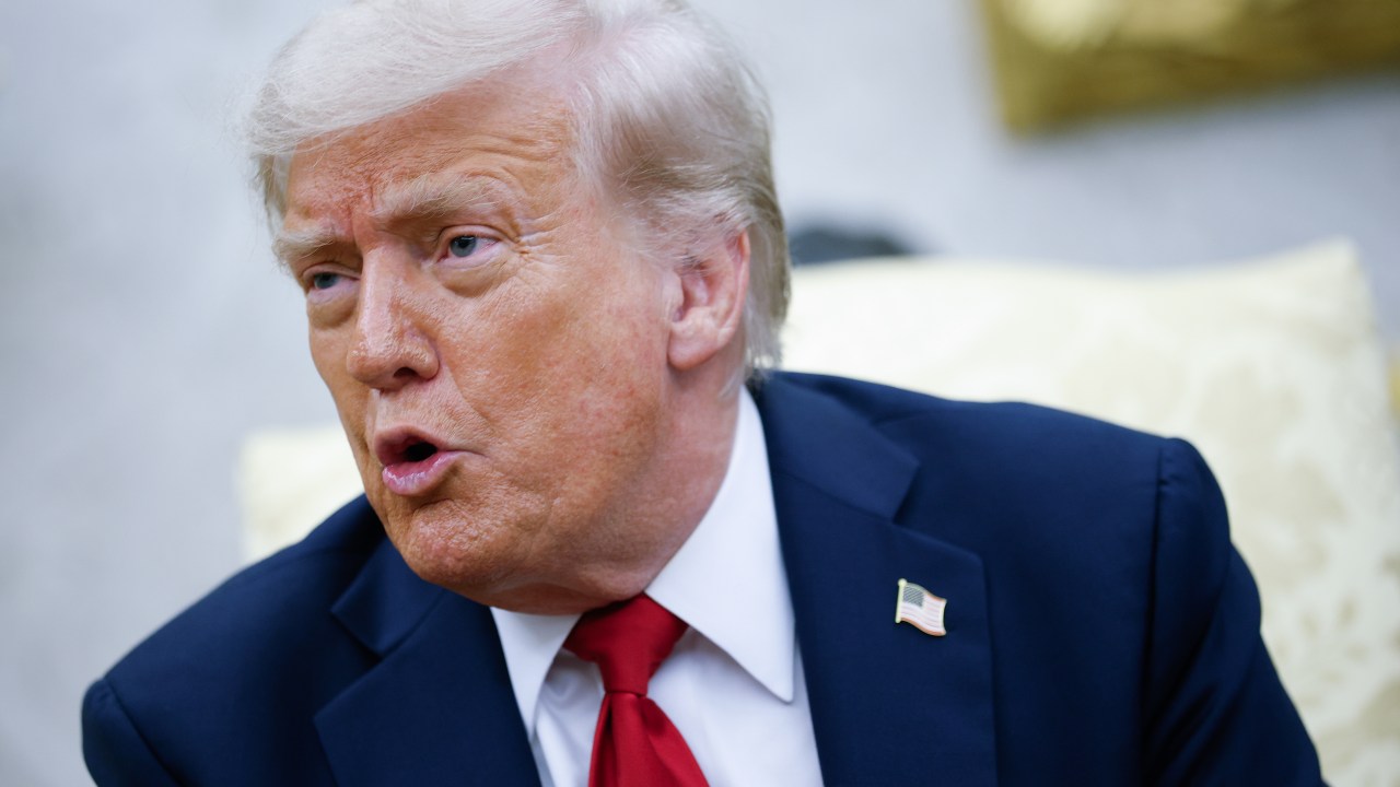 Trump reafirma motivação política por trás de tarifas elevadas ao Brasil