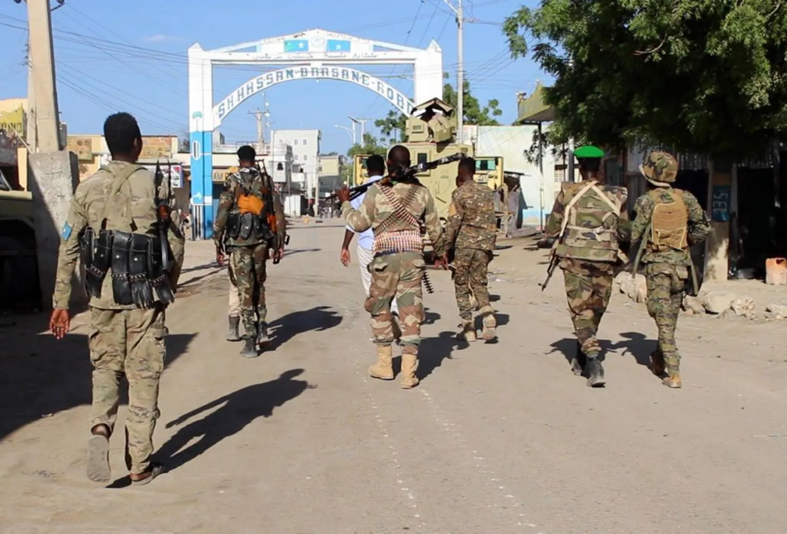 EUA e Somália realizam ataque aéreo contra al-Shabab em batalha por Adan Yabaal