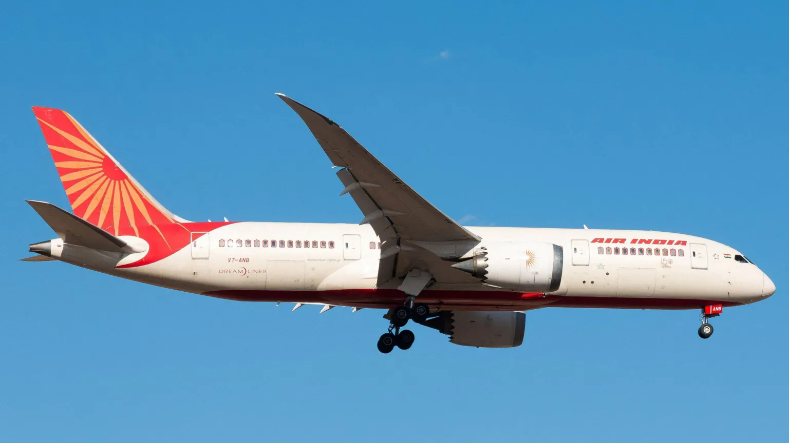 Áudio da cabine revela novos detalhes sobre mistério do acidente da Air India
