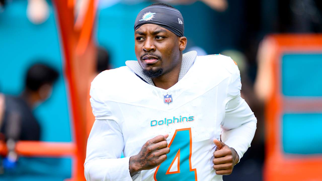 Kader Kohou assume liderança na nova defesa dos cornerbacks do Dolphins