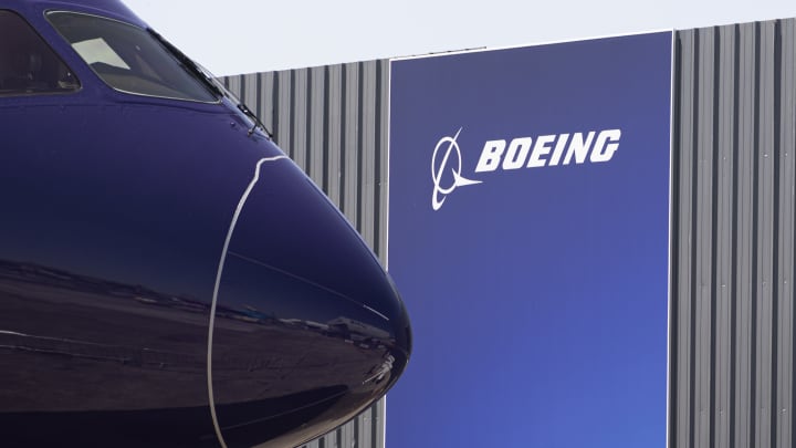 Boeing divulga resultados financeiros e enfrenta novos desafios no setor aéreo