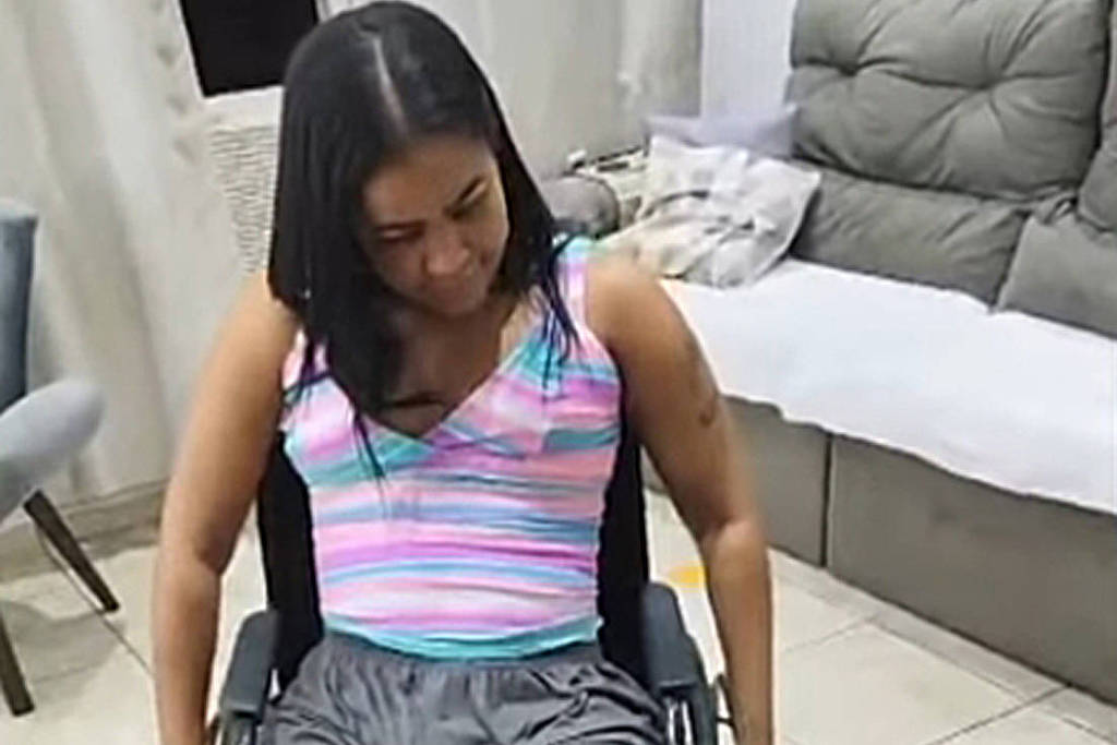Luciene de Souza, 27 anos, acusa uma médica de lesão corporal após procedimento cirúrgico no Rio (Foto: Reprodução Band/Reprodução Band)