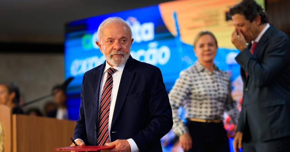 Lula pressiona ministro sobre atraso no financiamento do MCMV para a classe média