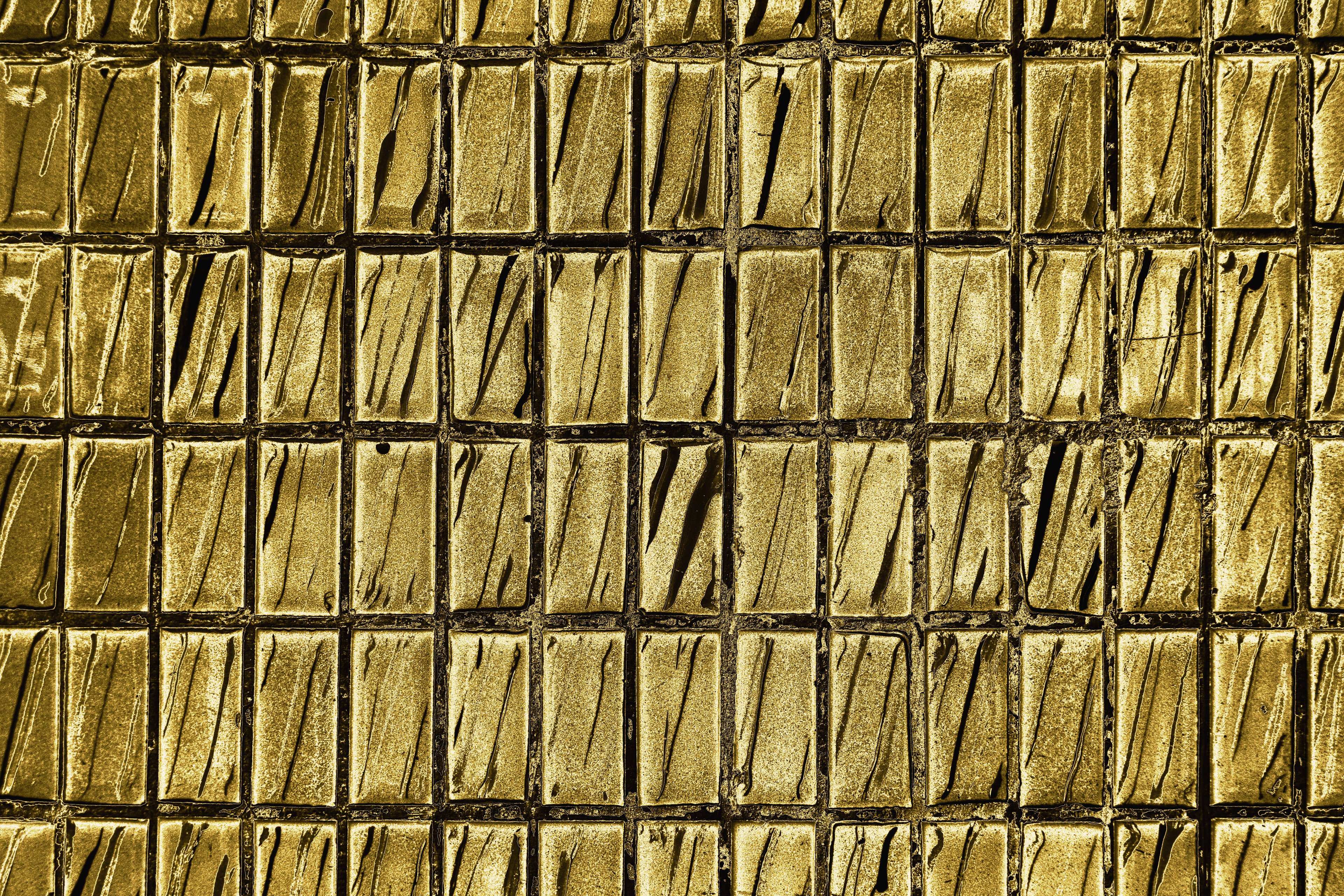 Investidor revela lucro de R$ 50 milhões ao guardar bitcoin em barra de ouro