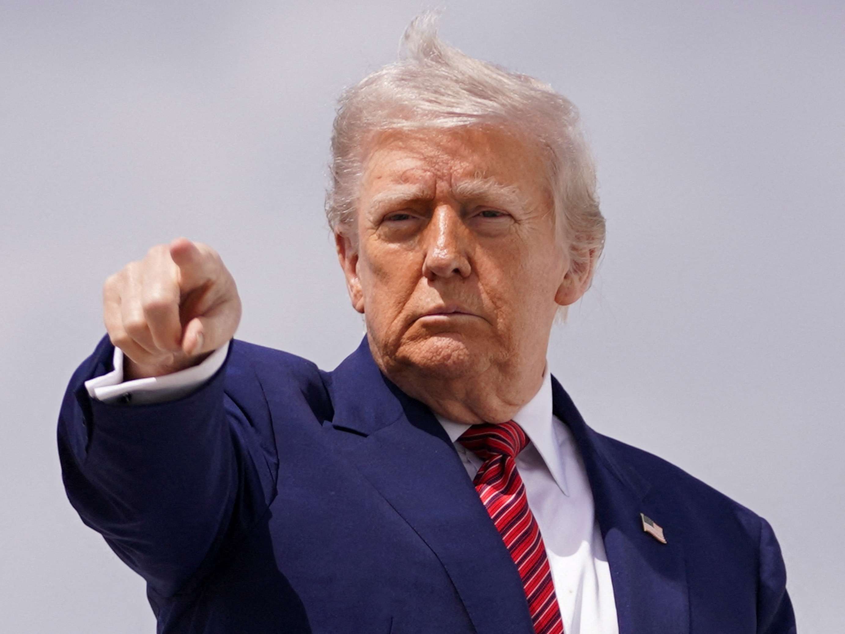 Trump tenta impor solução para o conflito entre Israel e Irã de forma autoritária
