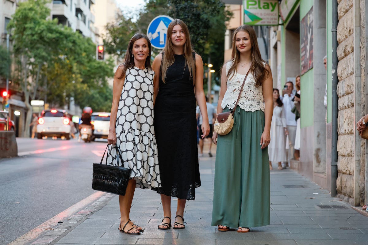 Reina Letizia participa do festival Atlàntida Film Fest com suas filhas em Mallorca
