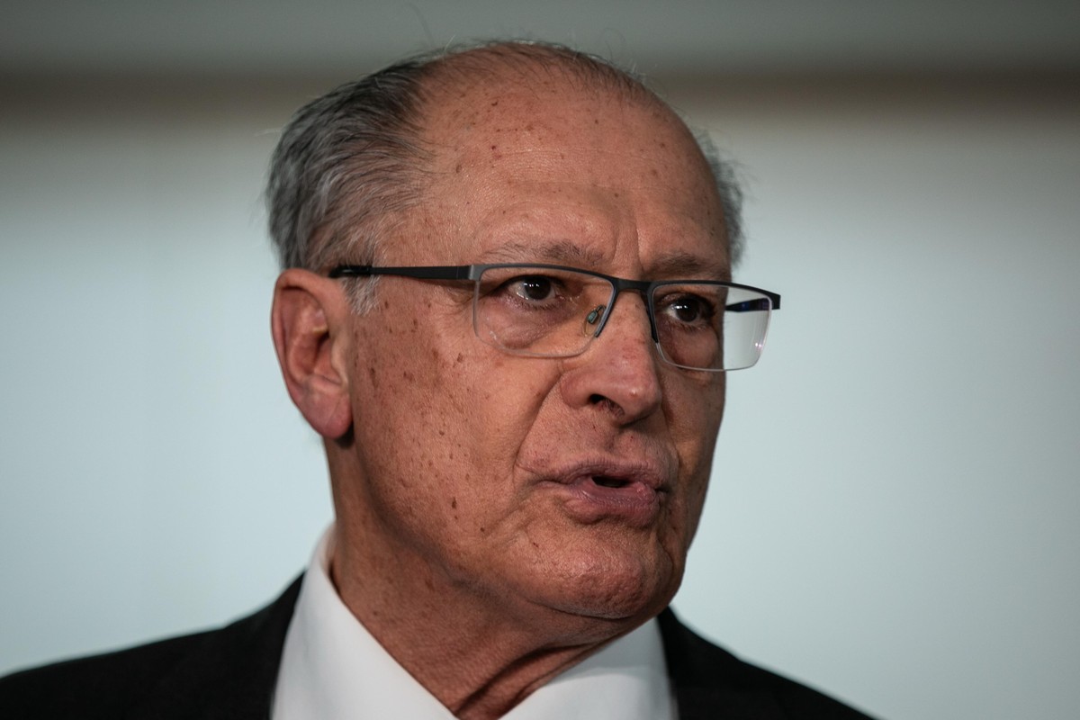Alckmin confirma diálogo reservado com governo dos EUA sobre tarifas comerciais