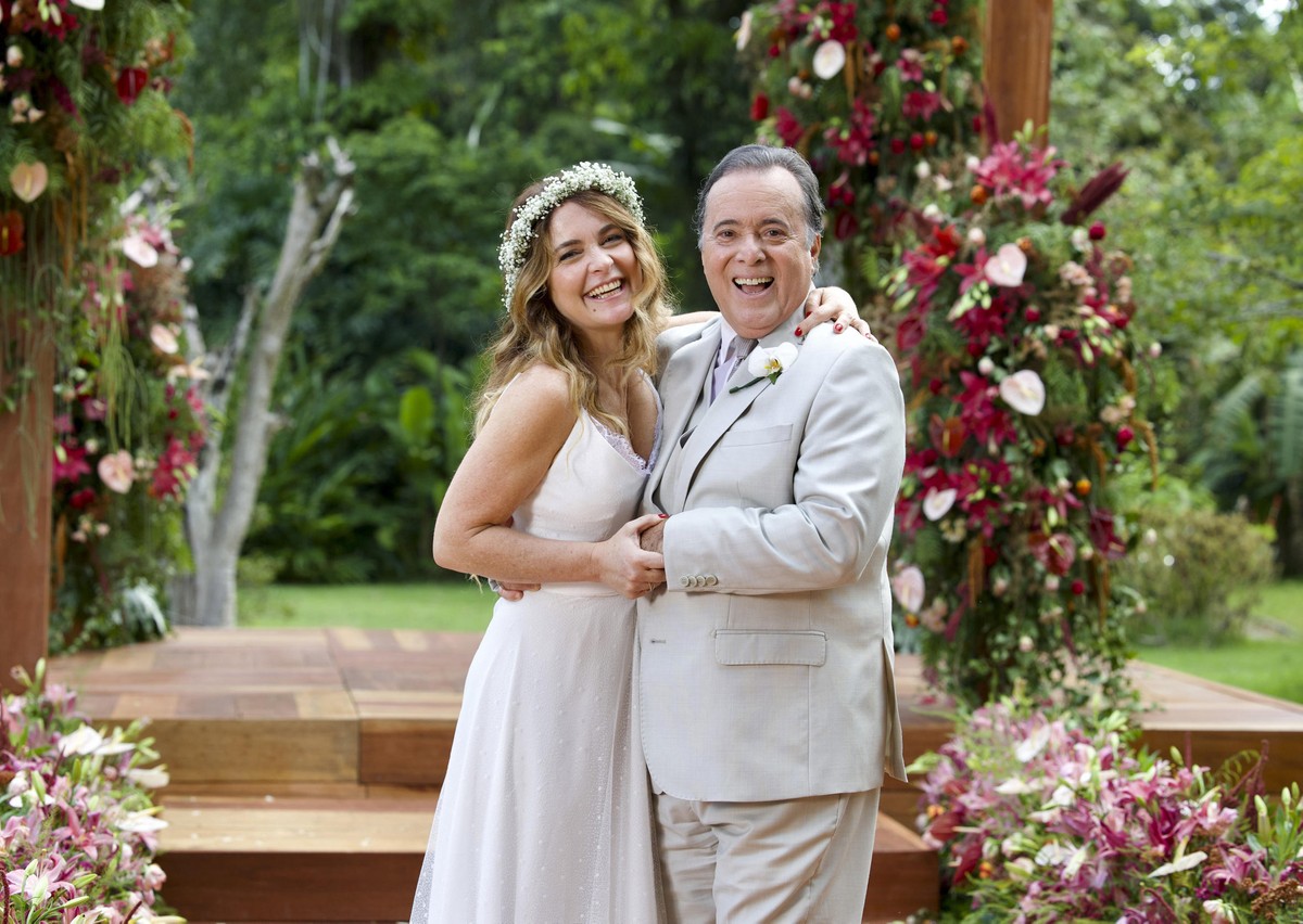 Claudia Abreu e Tony Ramos são casal em 'Dona de Mim' (Foto: Globo/ Manoella Mello)