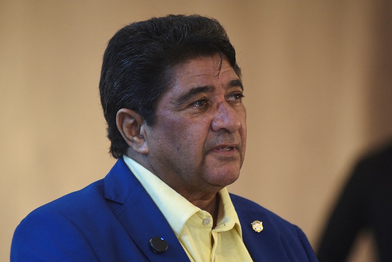 Presidente da Confederação Brasileira de Futebol, Ednaldo Rodrigues, fala à imprensa após a demissão do técnico Dorival Jr., na sede da CBF no Rio de Janeiro, Brasil, em 28 de março de 2025. (Foto: REUTERS/Tita Barros)