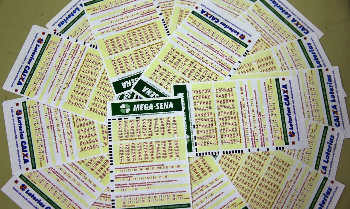 Mega-Sena acumula e prêmio principal atinge R$ 6,5 milhões