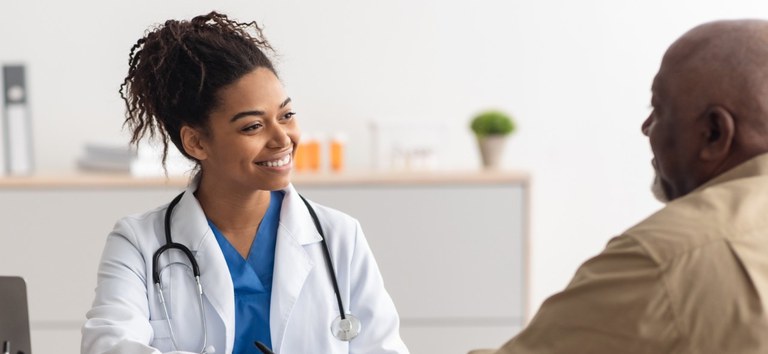 Edital para vagas de médicos especialistas permanece aberto até domingo (10/8)