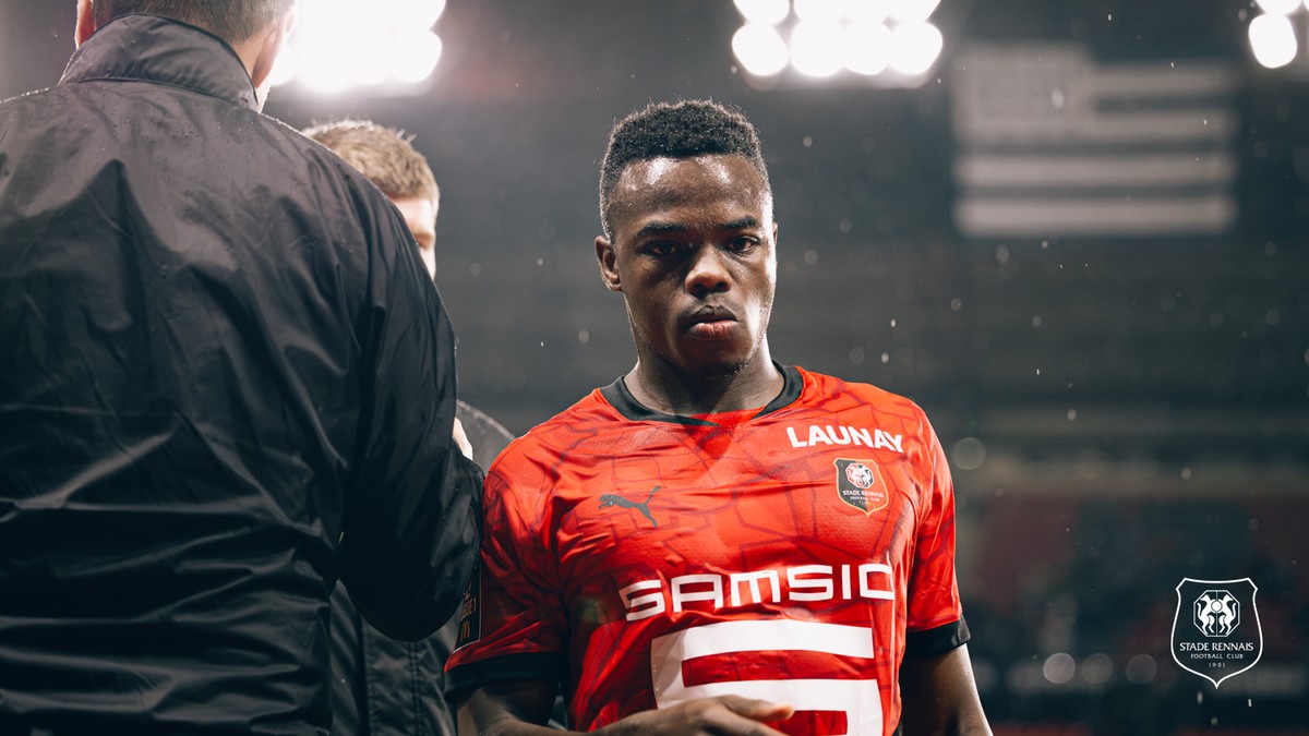 Vasco se aproxima de acordo com Rennes por Andrés Gómez após exigências