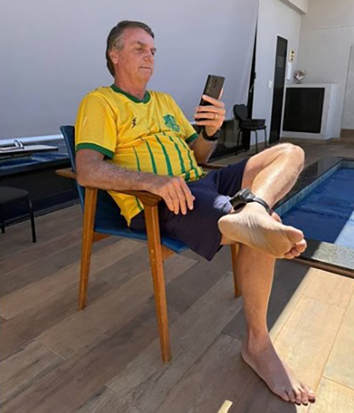Vizinhos de Bolsonaro reclamam de barulho e tumulto no condomínio em Brasília