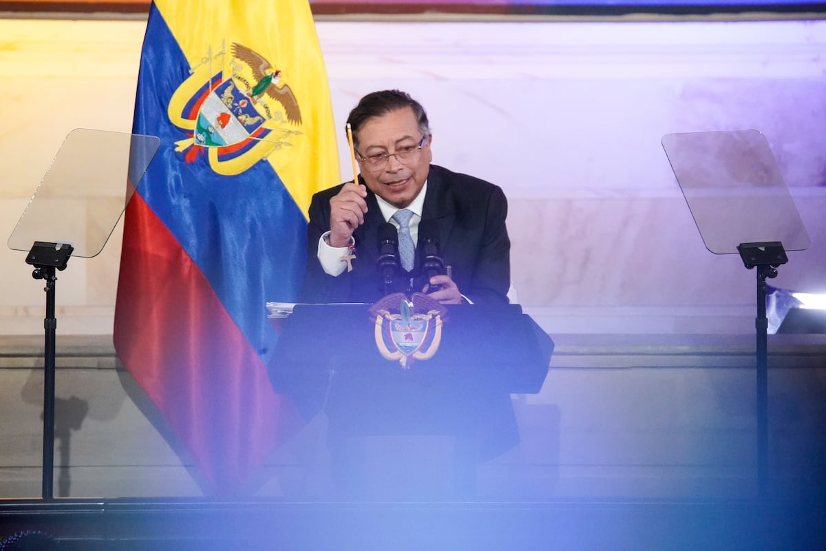 Petro apresenta resultados de sua gestão e revela desafios de governar o país
