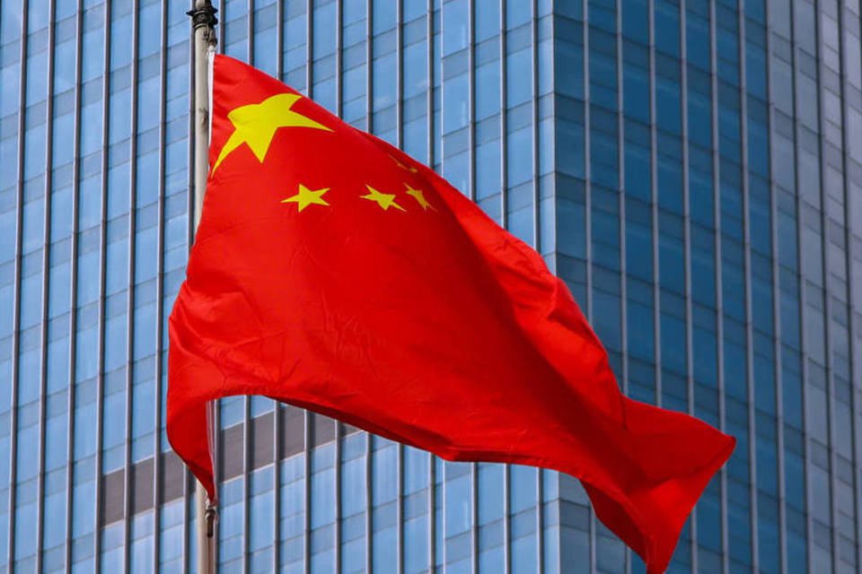 China registra crescimento de 5,2% na economia, mas enfrenta desafios contínuos